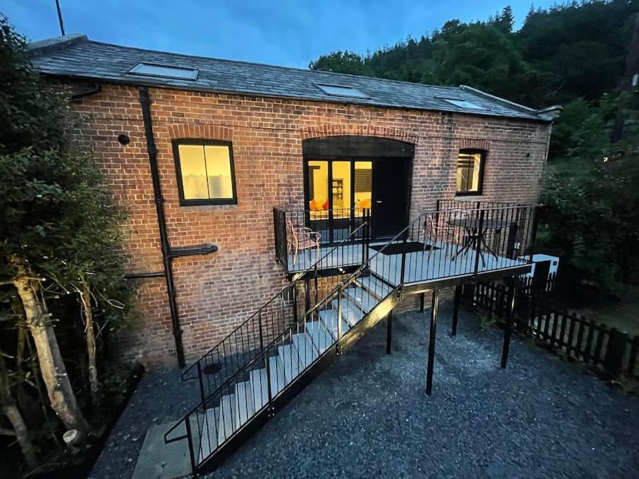 Вілла Tank Barn At Brook House, Nestled In The Welsh Hills, A Delightful Retreat Велшпул Екстер'єр фото